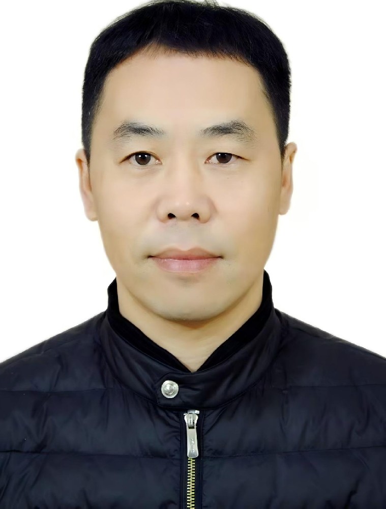 陈金平（国瓷红叶画院高级画师）